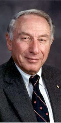 Floyd Dunn, American electrical engineer., dies at age 90
